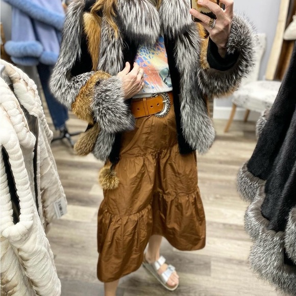 🍁 ZARA midi skirt 🍂 - Picture 3 of 5